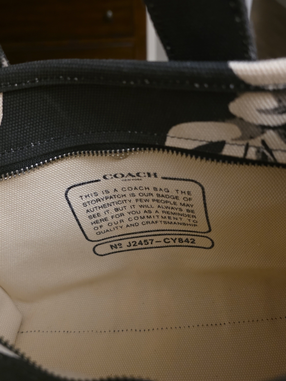 Coach New York Black & Cream Bow Canvas Tote - Picture 3 of 6